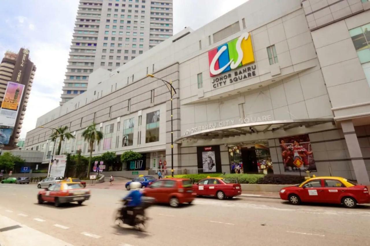 Pinnacle Tower Apartment Stay By Feel Suites Johor Bahru Exterior photo